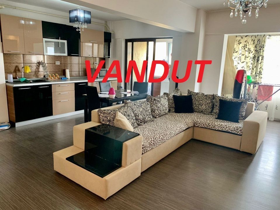 Vanzare Apartament 3 camere, Exercitiu, stradal - Poză 1