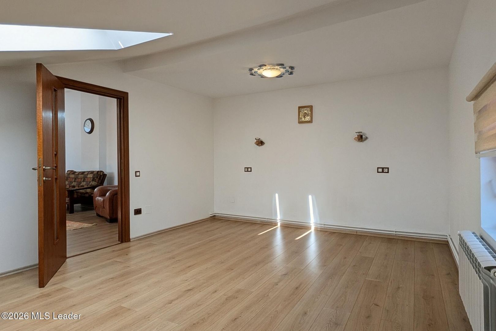 Parc Bazilescu - Str. Nuvelei 95, Casa P+M, 173 mp utili, teren 288 mp - Poză 18