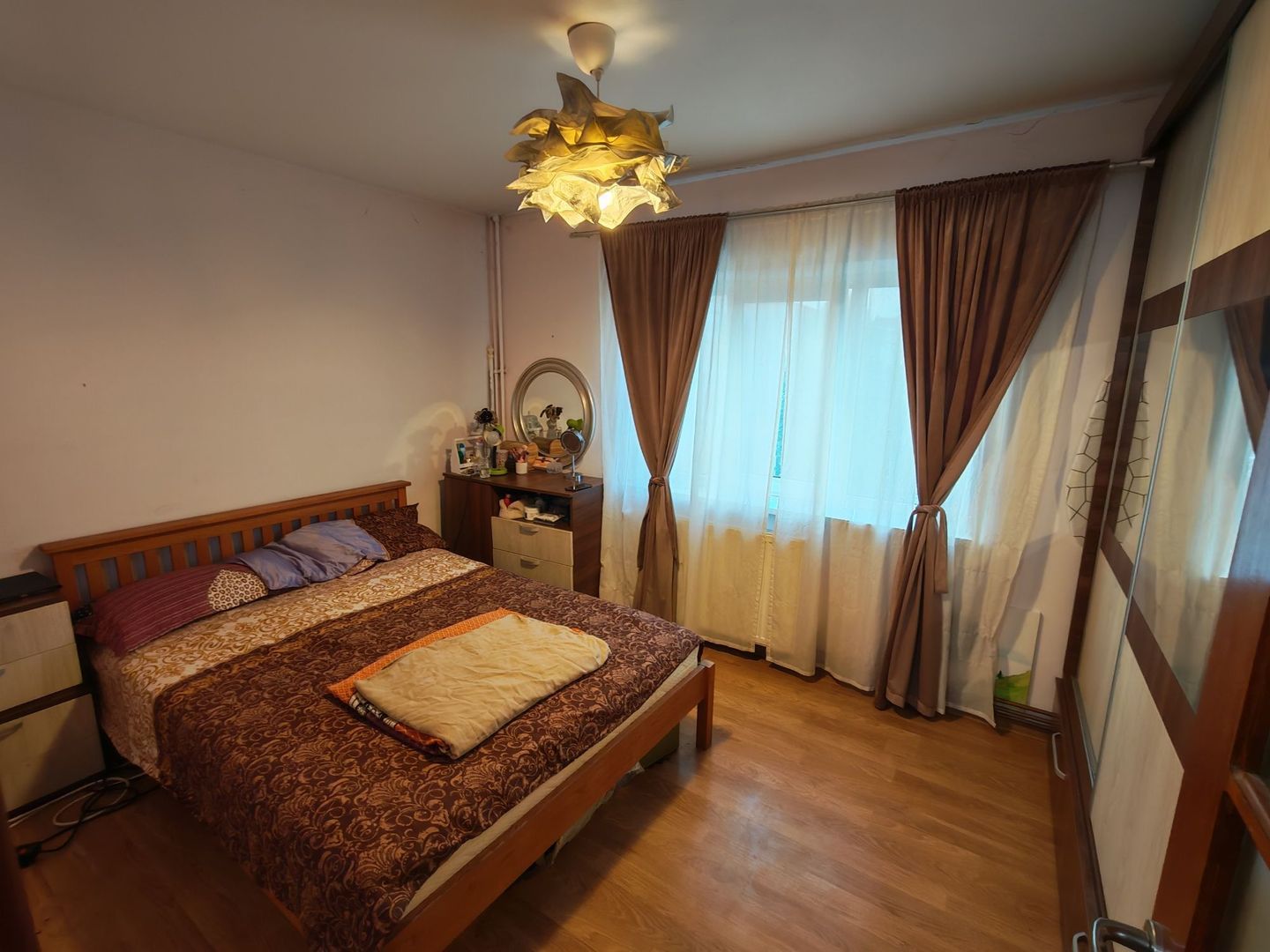 Apartament 4 camere- Rovine - Poză 2