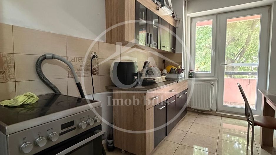 Apartament de vânzare cu 4 camere în zona Decebal, Oradea - Poză 6