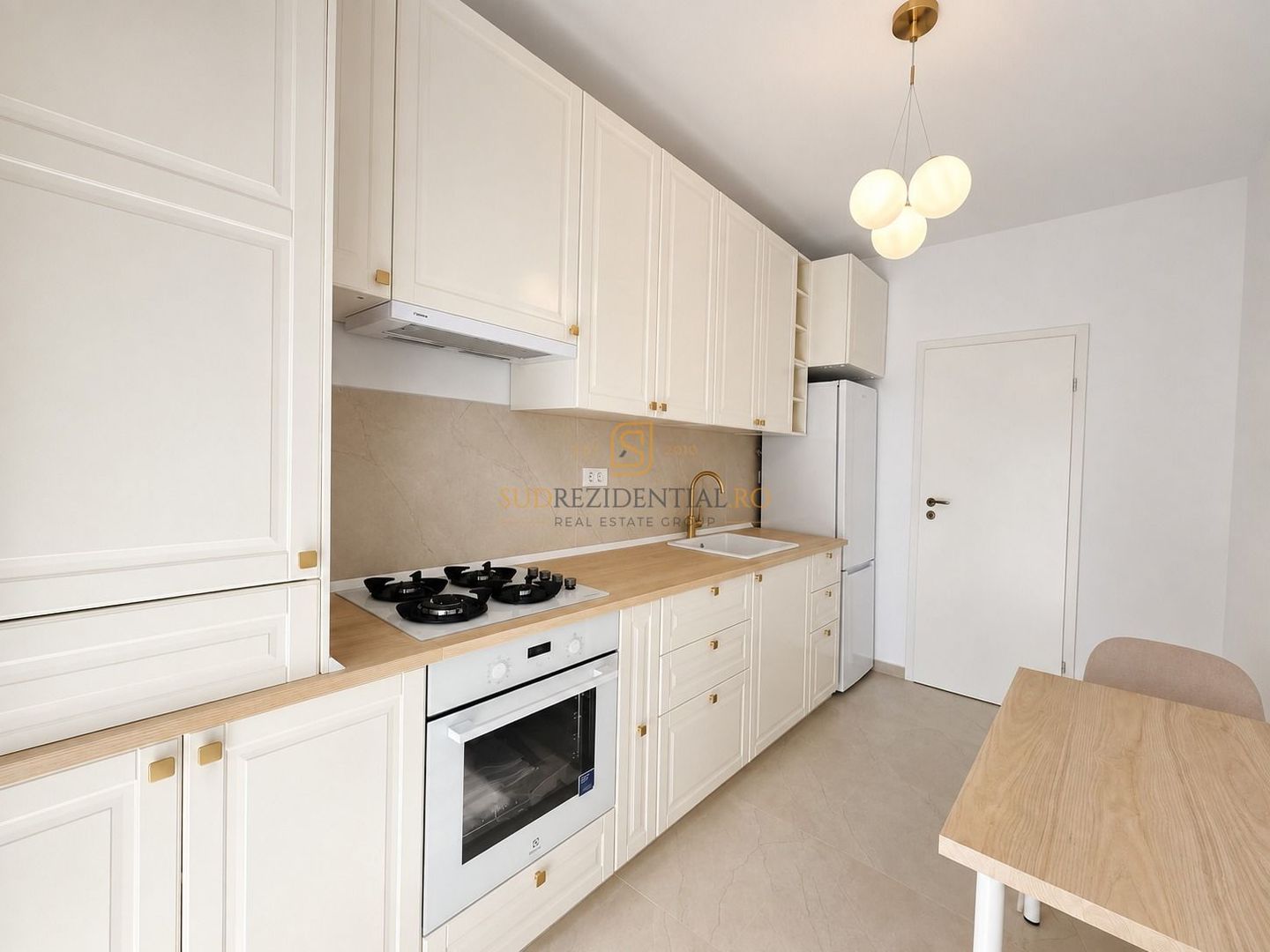 Apartament 2 camere, prima închiriere, parcare inclusă – Metalurgiei - Poză 1