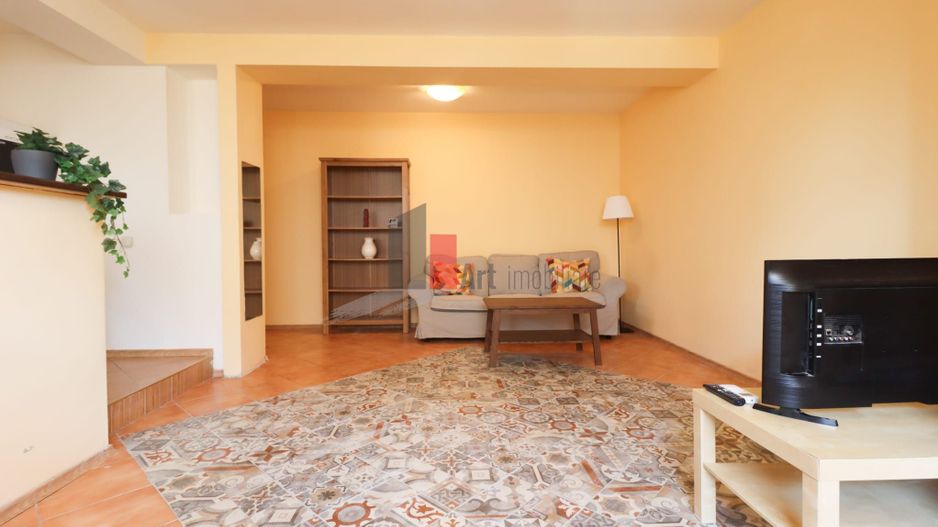 Apartamentul "QETO", bloc cu curte interioara, LIBER - Poză 1