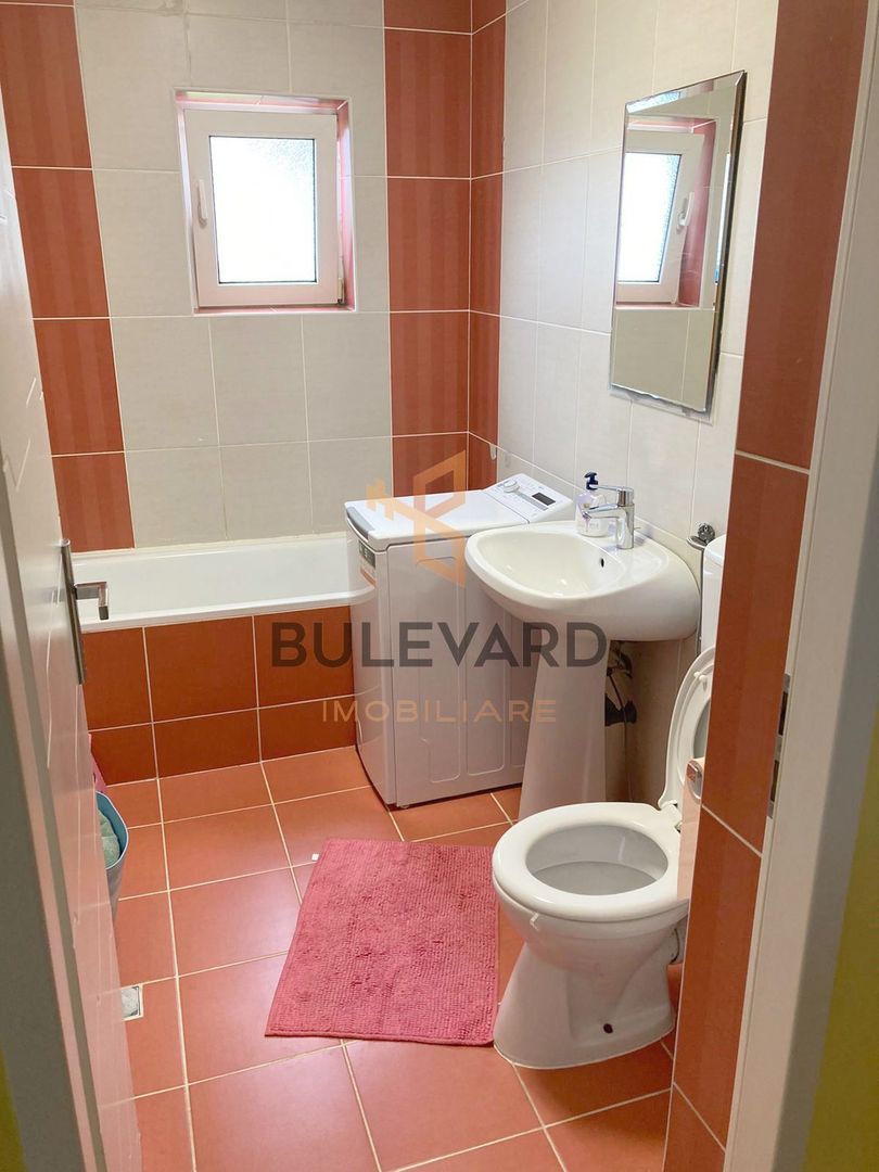 Apartament cu 3 camere+curte de 150 mp+2 parcari! - Poză 4