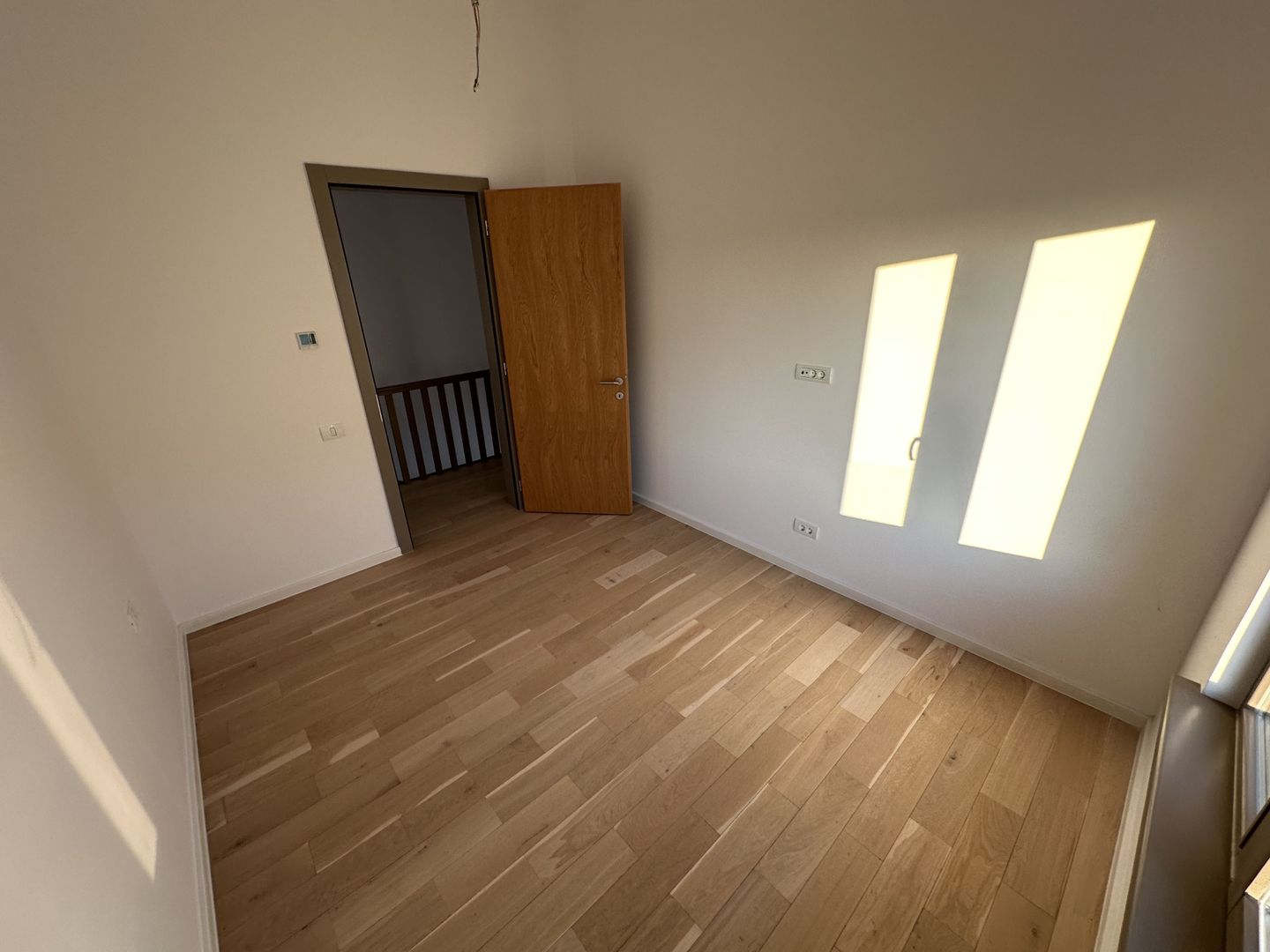 Casa cu 5 camere - Dumbarvita - Poză 21