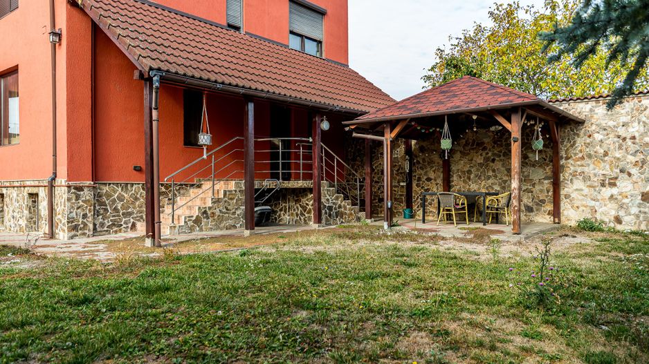 Vila 6 camere - Garaj si Gradina - Gradiste - COMISION 0 - Poză 2