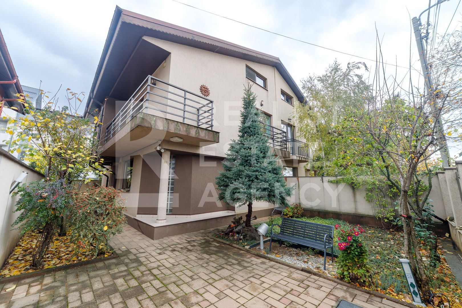 Vânzare, Duplex, 7 camere, zona Militari - Poză 1