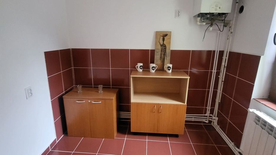 Casa mica, tip studio, centrala si curte proprie, 700 m distanta metrou Iancului - Poză 6