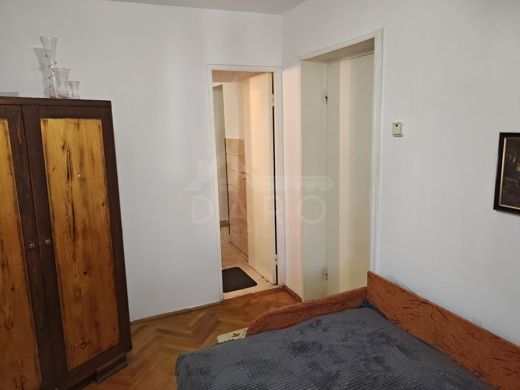 Se vinde apartament cu 2 camere str. Violetelor tg -mures - Poză 8