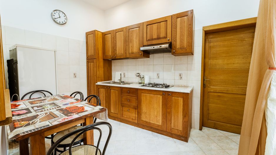 Apartament ultracentral de închiriat - Poză 2