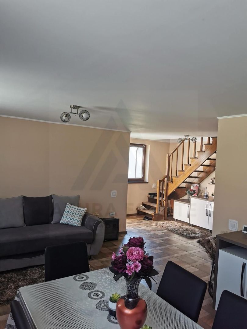 Casa individuala cu garaj 60 mp si teren+gradina 2650 mp in Porumbacu - Poză 14