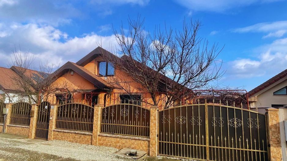 Casa Santandrei, zona linistita, gaz,curent,apa,teren 550 mp-219000Eur - Poză 2