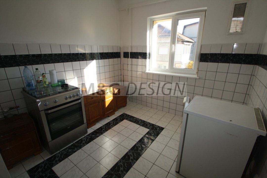 Apartament 3 camere Calea Martirilor - Poză 4