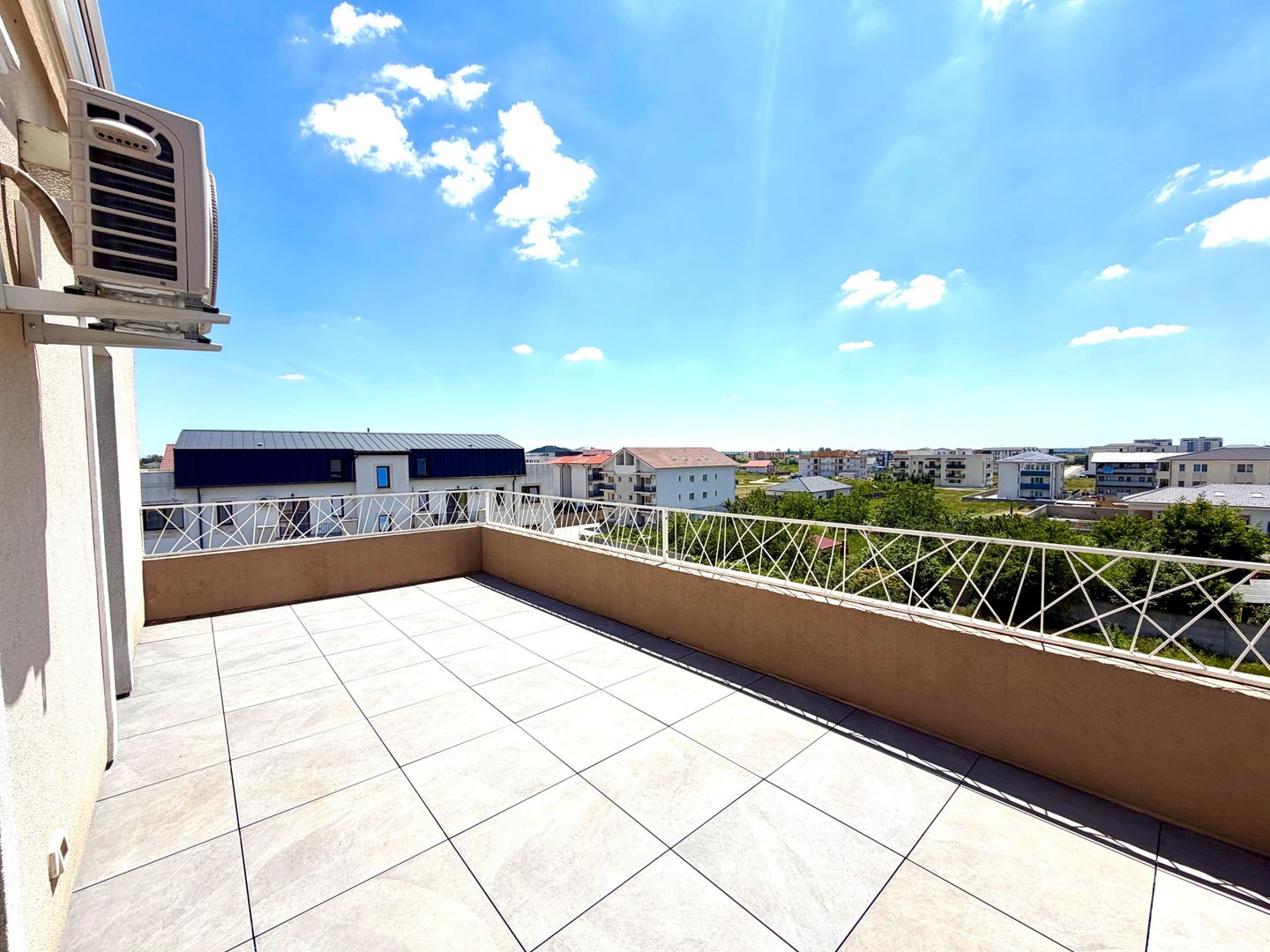 Apartament tip Penthouse cu terasa - 2 camere - Giroc - Poză 10