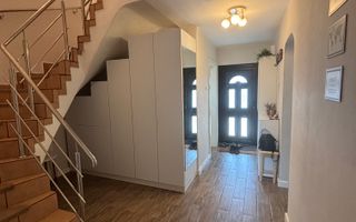 Vilă individuală/poziție avantajoasă în Dumbrăvița! - Poză 22