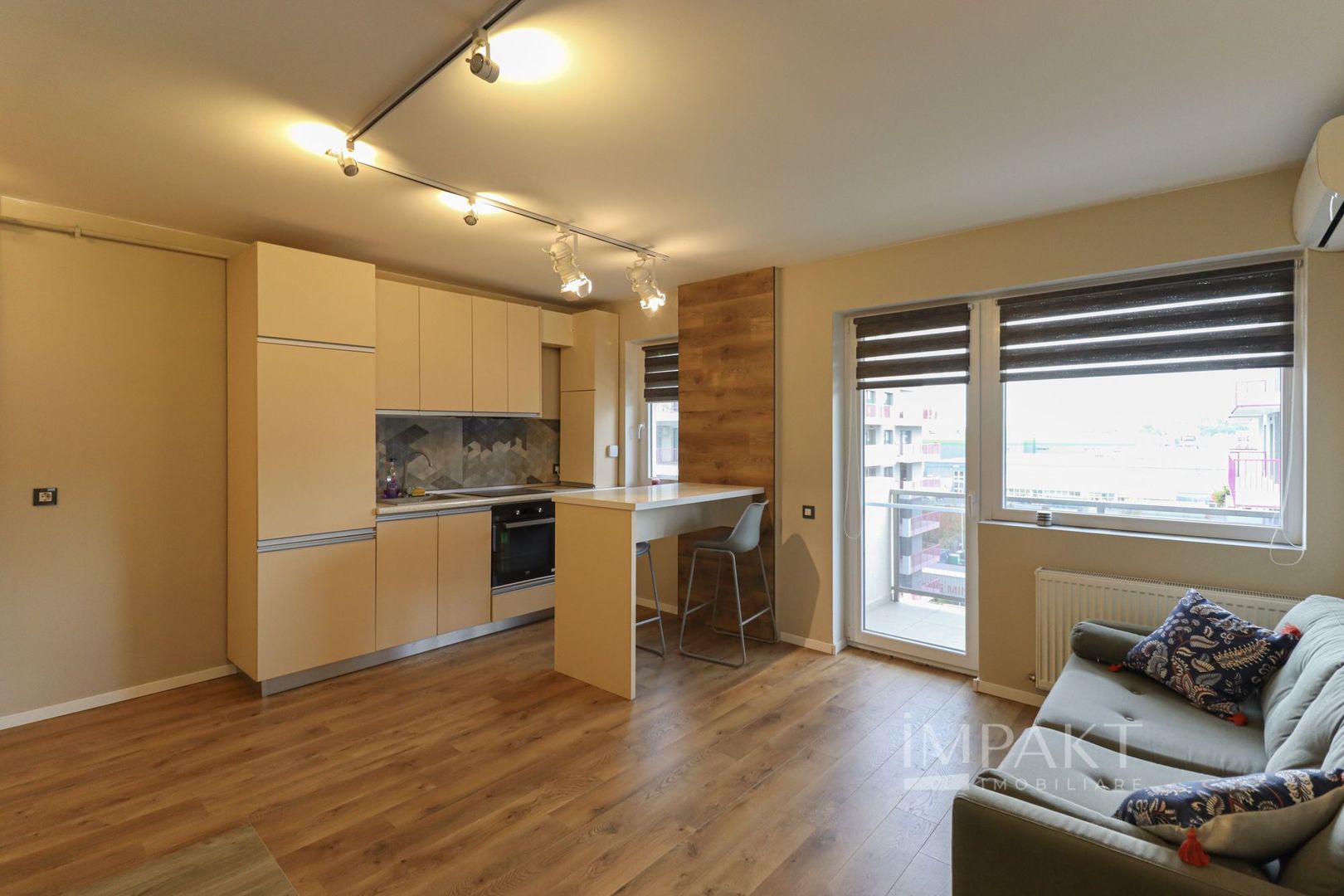 Apartament cu 3 camere de inchiriat, zona VIVO! - Poză 3