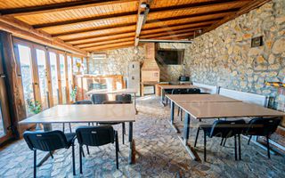 Vila turistică complet funcțională! - Poză 18