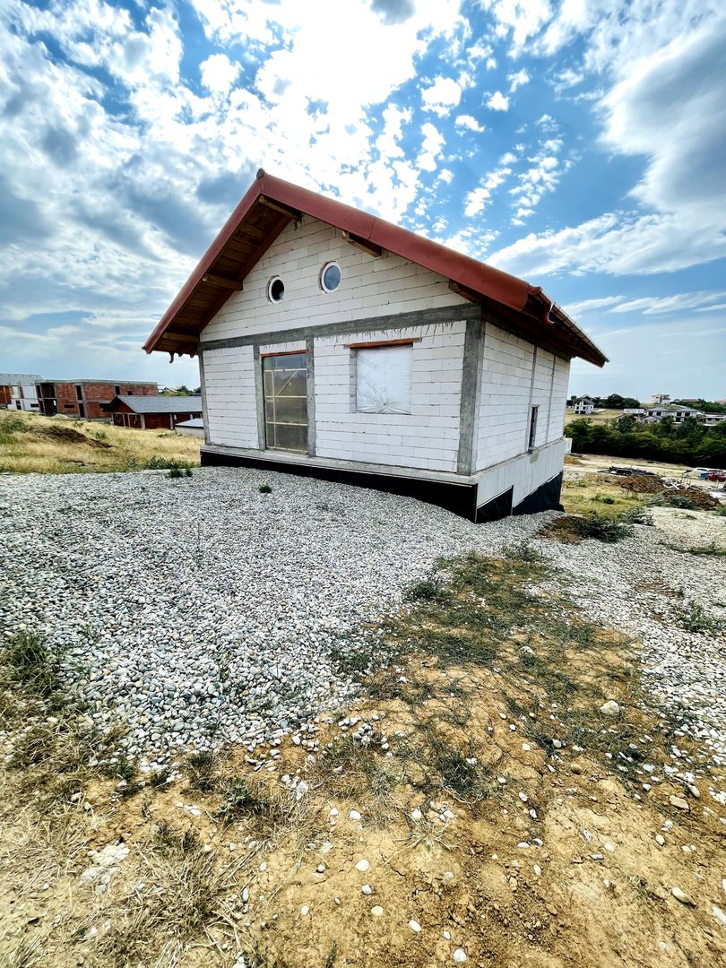 Casă la roșu, plan Parter – Cordău - Poză 1