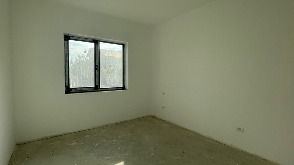 Duplex pe parter 4 camere - Mosnita Noua - Poză 7