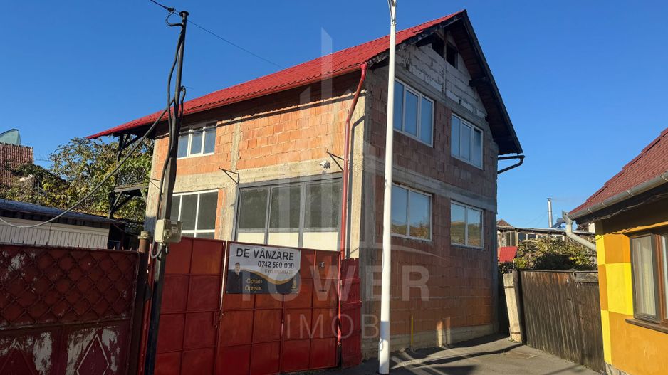 Două case la roșu în curte – Zona turistică Ocna Sibiului - Poză 1