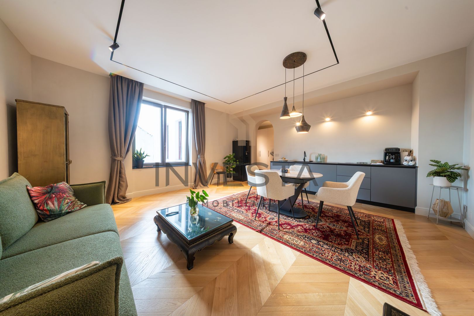 Apartament 3 camere, finisaje lux,  in Piata Unirii! - Poză 2