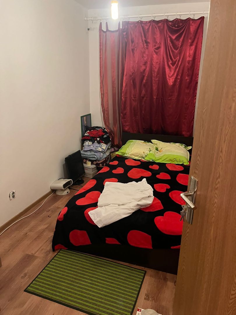 De vanzare apartament 3 camere Micro 16, etaj 4/4, 65.000 euro negociabil - Poză 6