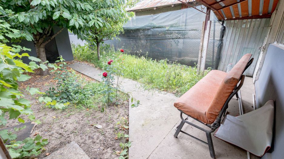 Casă cu 5 camere, complet renovată cu teren 920 mp în Tecuci - Poză 14