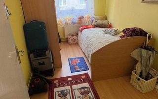 Apartament 3 camere decomandat Calea Bucuresti etaj 1/4 - Poză 4