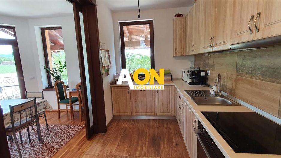 Casa parter+demisol, 1200 mp teren, pretabila pt 2 familii, Sard - Poză 9