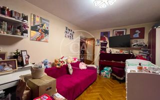 Apartament cu 3 camere de vânzare în zona Rogerius, Oradea - Poză 2