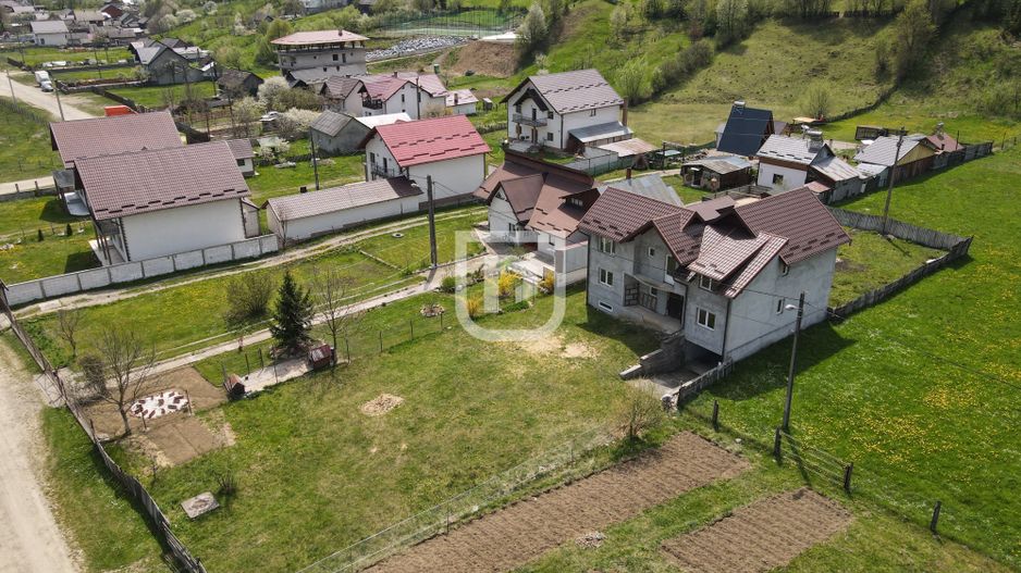 Casă 320 mp utili + 1143 mp teren, la roșu, Gura Humorului - Poză 3