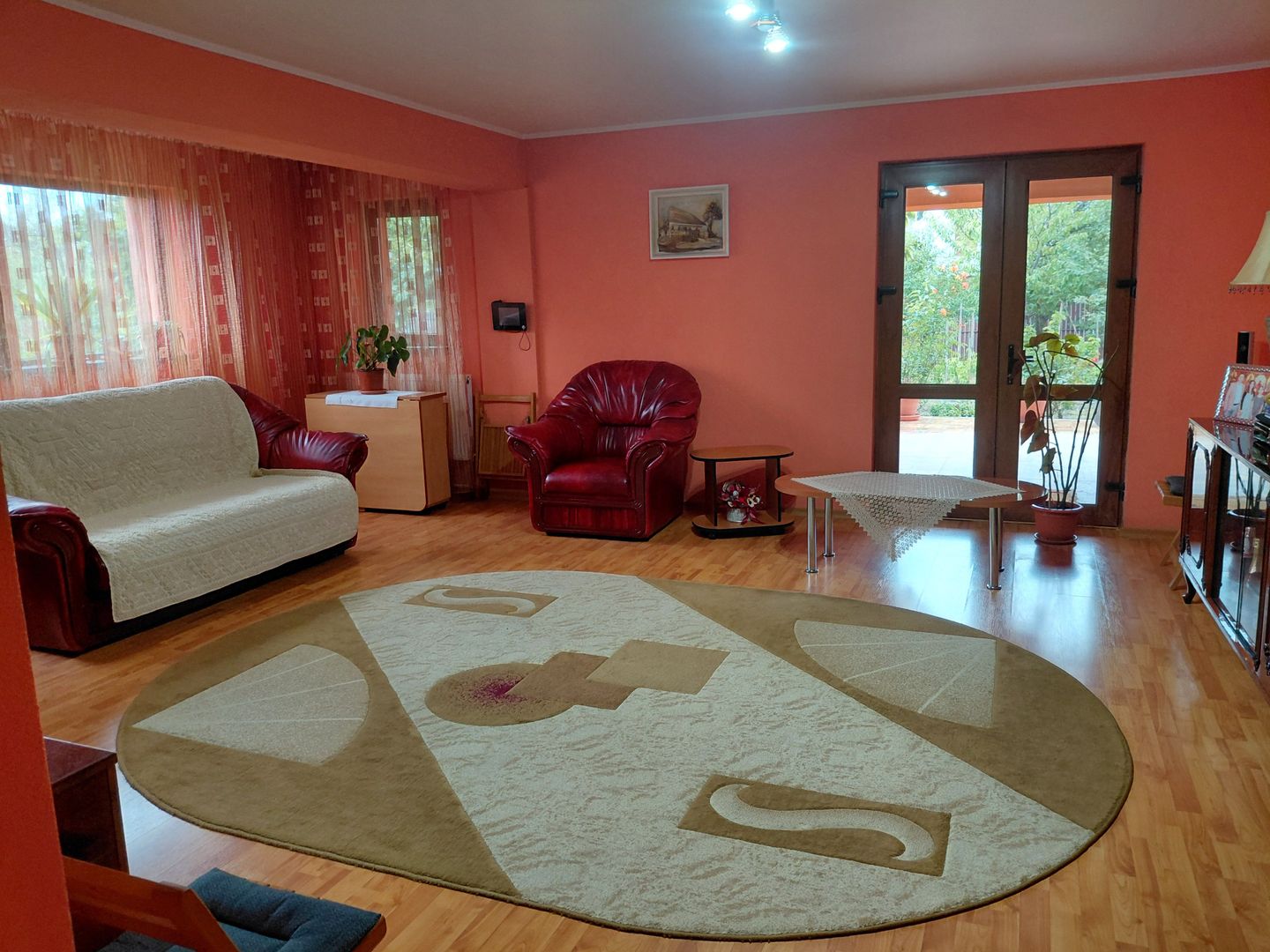 Casă Spațioasă P+1+M, 265 mp Utili, 1000 mp Teren – Toate Utilitățile, Vânători - Poză 5