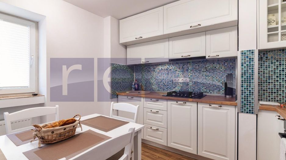 PRIMA INCHIRIERE APARTAMENT 3 CAMERE 2 BAI DOROBANTI 90MP SUPERB RENOVAT - Poză 2