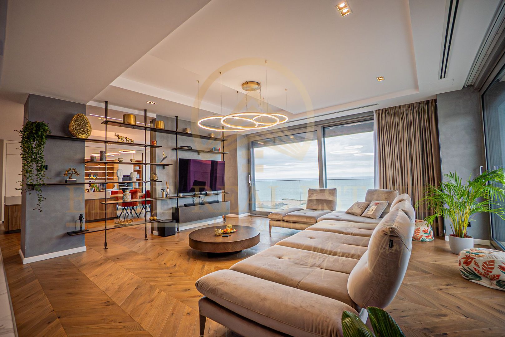 PENTHOUSE UNIC in mijlocul orasului Constanta - Poză 1