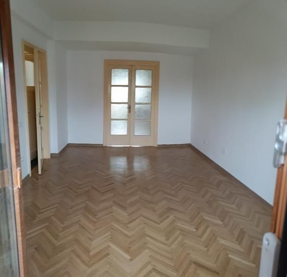 APARTAMENT ULTRACENTRAL ZONA  KOGALNICEANU - Poză 2