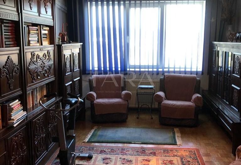 Apartament 3 camere Piața Abator, decomandat, priveliște panoramică. - Poză 1