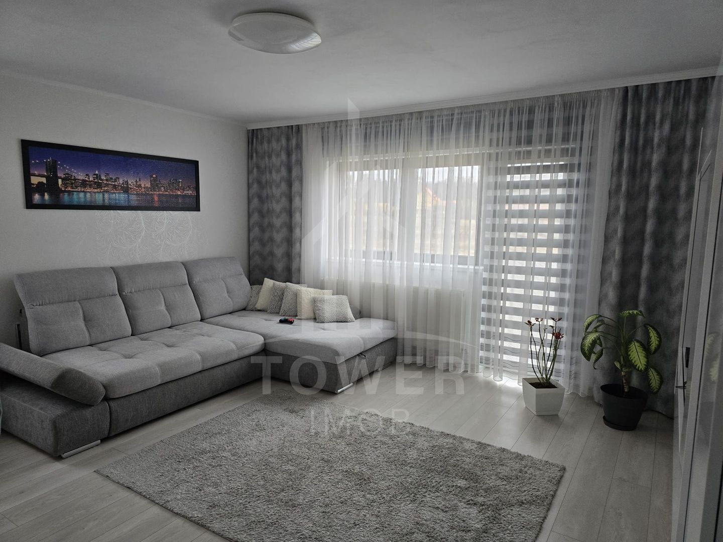 APARTAMENT + TERASA(70MP) - Poză 1