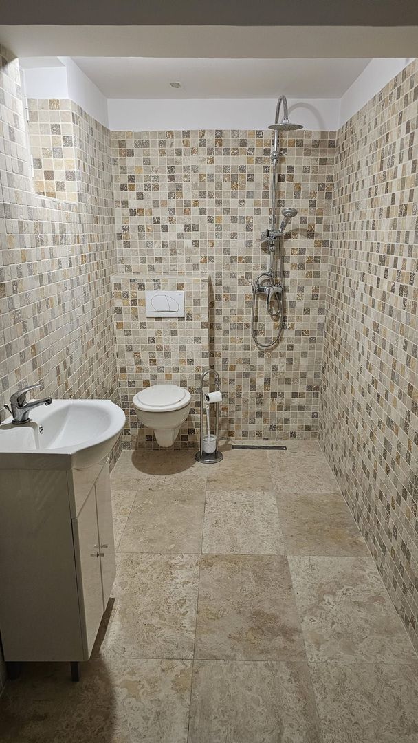 Inchiriez casa in Sanpetru - Poză 12