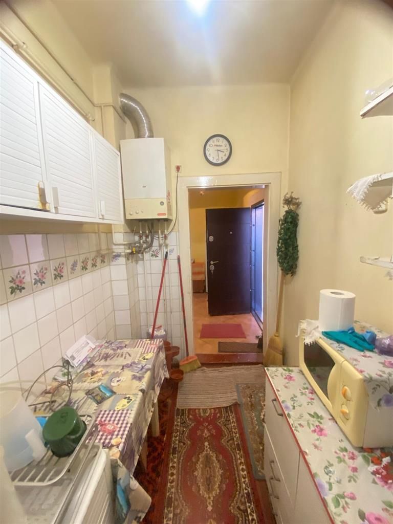 Apart la casa Bogdanestilor  curte  acces cu masina centrala proprie - Poză 13