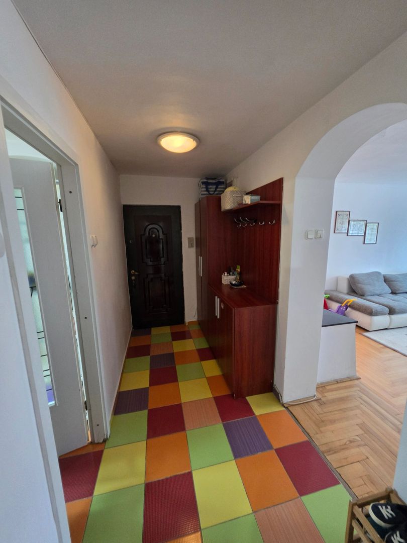 Vand apartament cu 4 camere aproape de centru - Poză 20