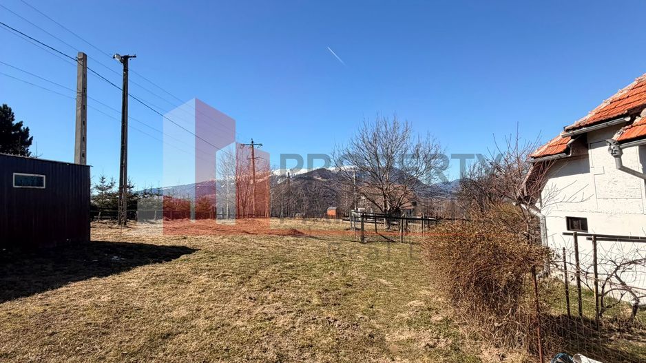 Casă tradițională cu 1800 mp teren  în Sohodol, Bran | Priveliște superba - Poză 5