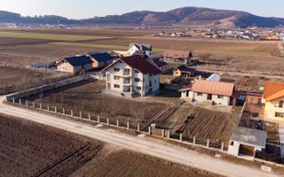 Casa cu teren 1500 mp in Harman - Poză 7