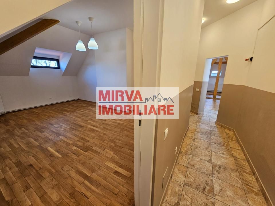 🏢 Spațiu de birouri – 5 camere, 3 băi – Mansardă vilă, Central - Poză 27
