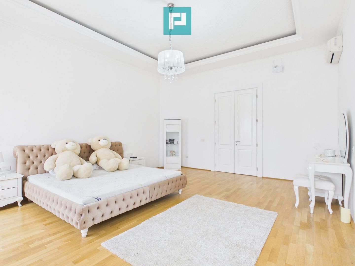 Apartament deosebit în clădire istorică central - Poză 23