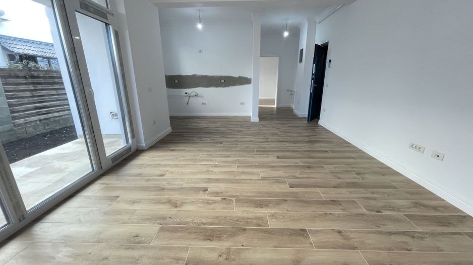 Apartament 3 camere la parter cu gradina proprie - Poză 5