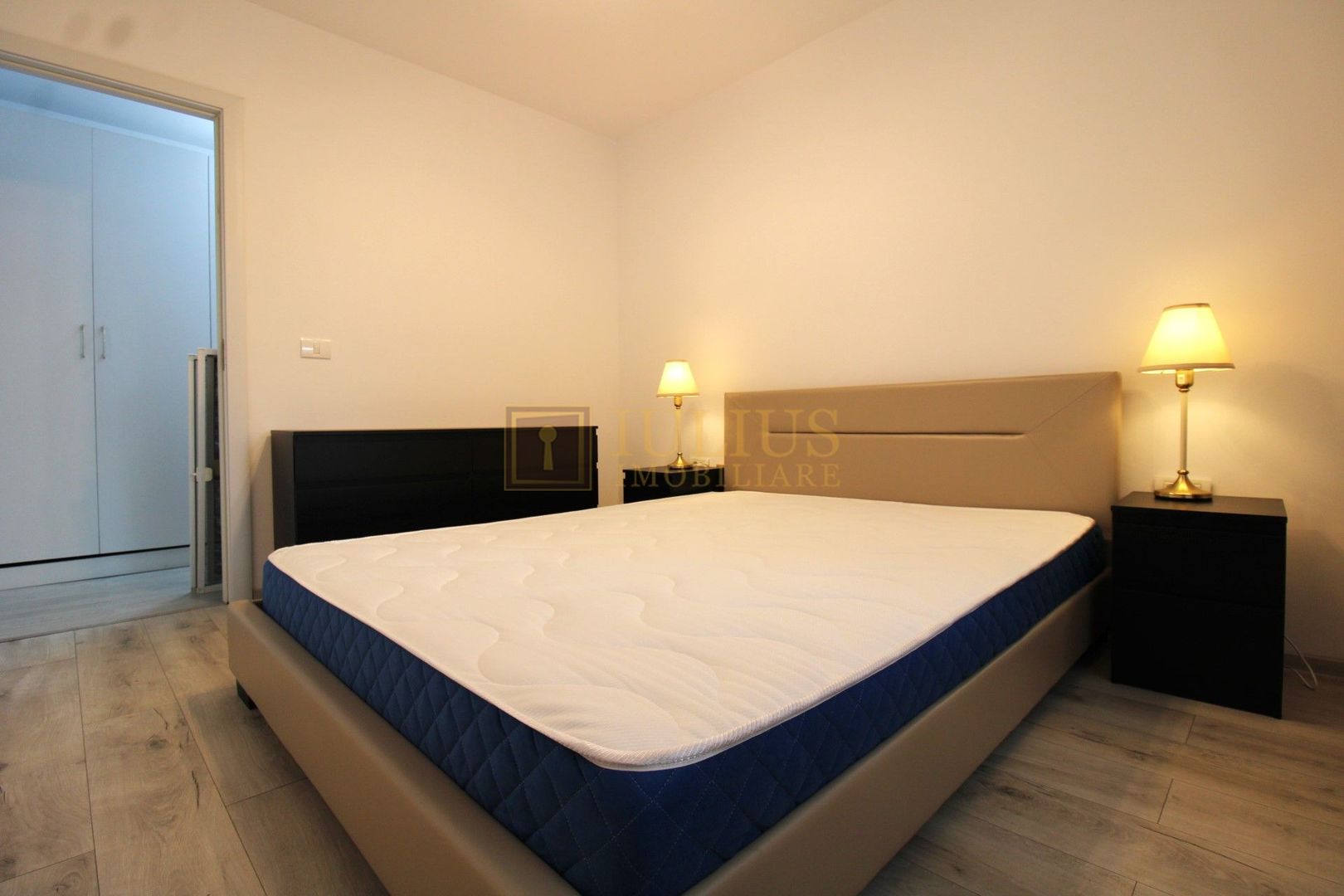 3 camere recent renovat, totul nou- Aradului - Poză 10