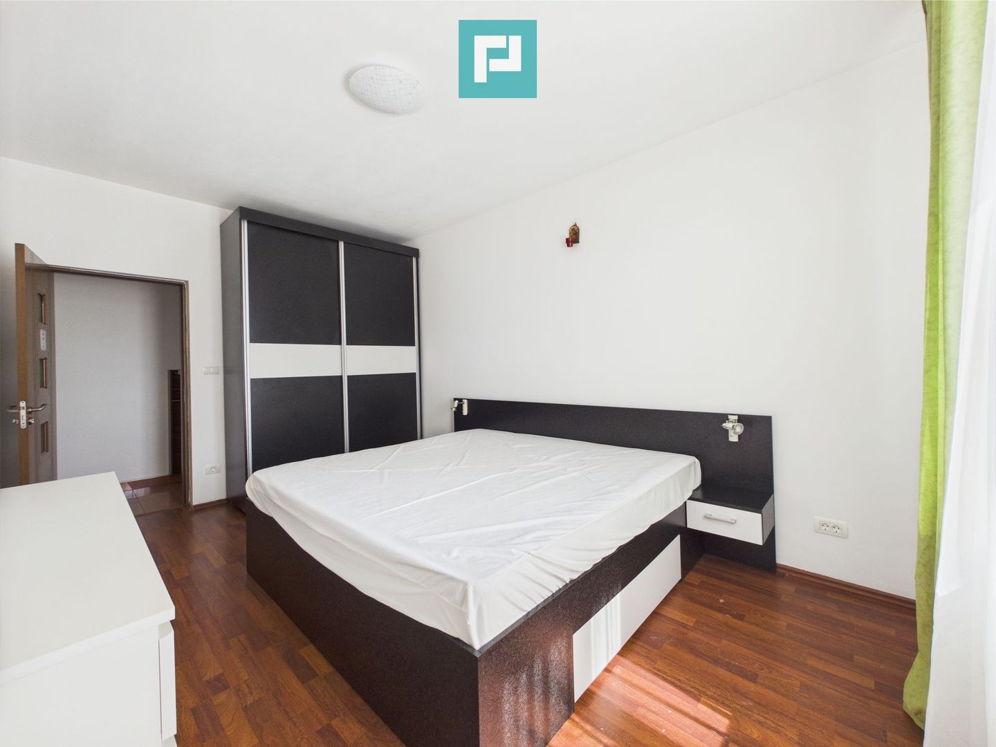 Apartament 2 camere, etaj 1, parcare privata. - Poză 11