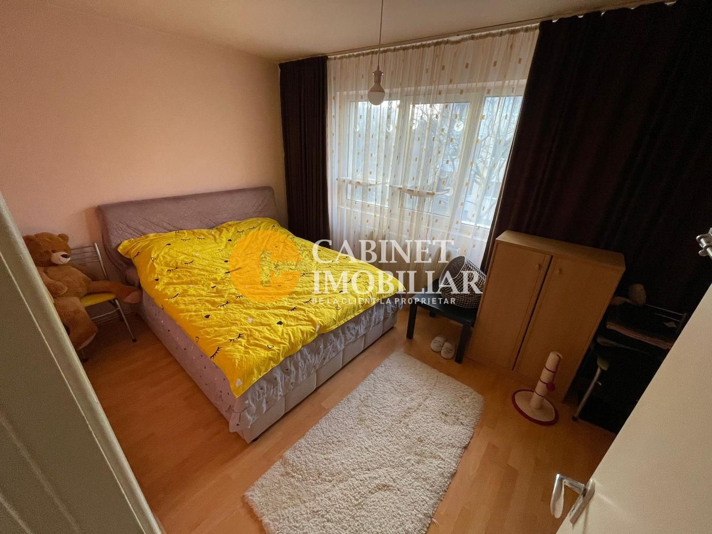 2 CAMERE - PODU ROS - 51 MP - 5 MINUTE DE PALAS, 5 MINUTE DE IULIUS - Poză 3