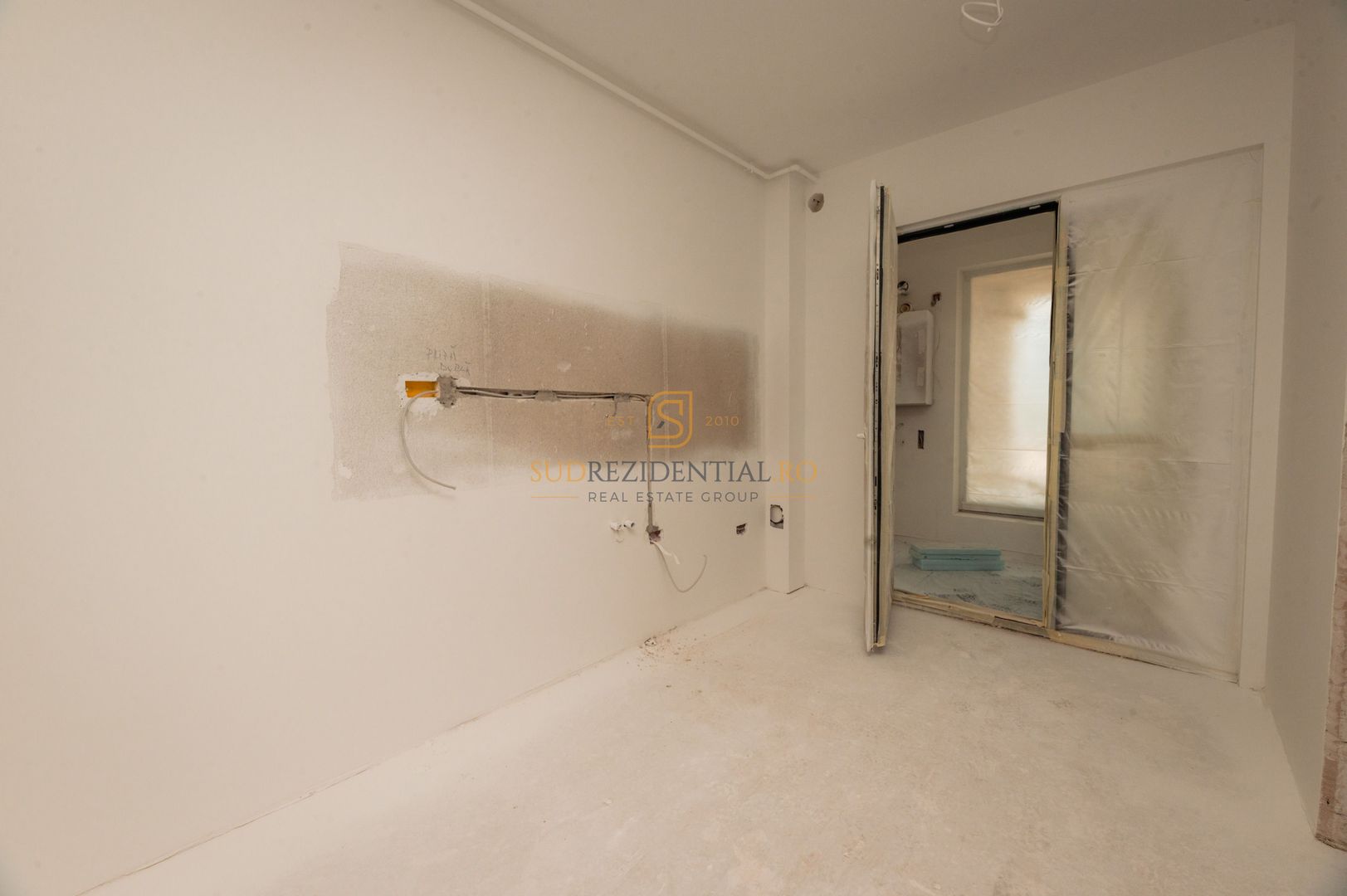 Locuinta cu 2 camere si balcon, finisaje premium-zona Grand Arena Mall - Poză 3
