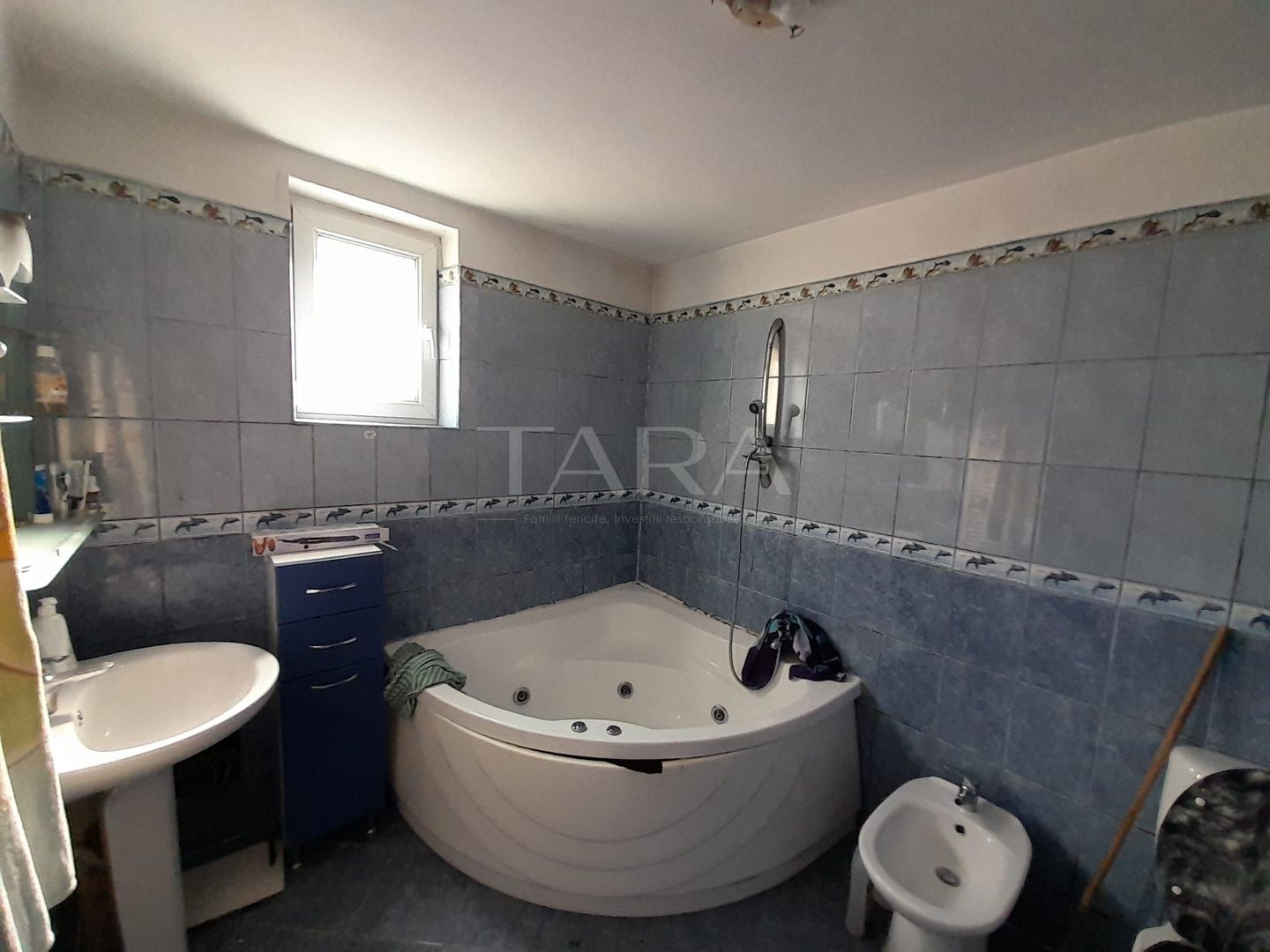 Se vinde casa in Apahida zona bună ! - Poză 4