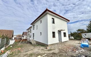 Casă Tip Duplex | 4 Camere | 2 Balcoane | Terasă | Șura Mică - Poză 2